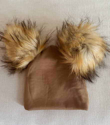 Brown Peach Pom