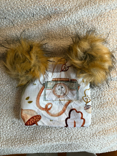 Little explorer Peach Pom
