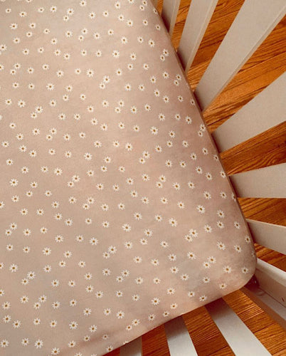 Daisy Fitted Crib Sheet